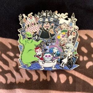 Disney nightmare before Christmas supporting cast large cluster Disney pin
